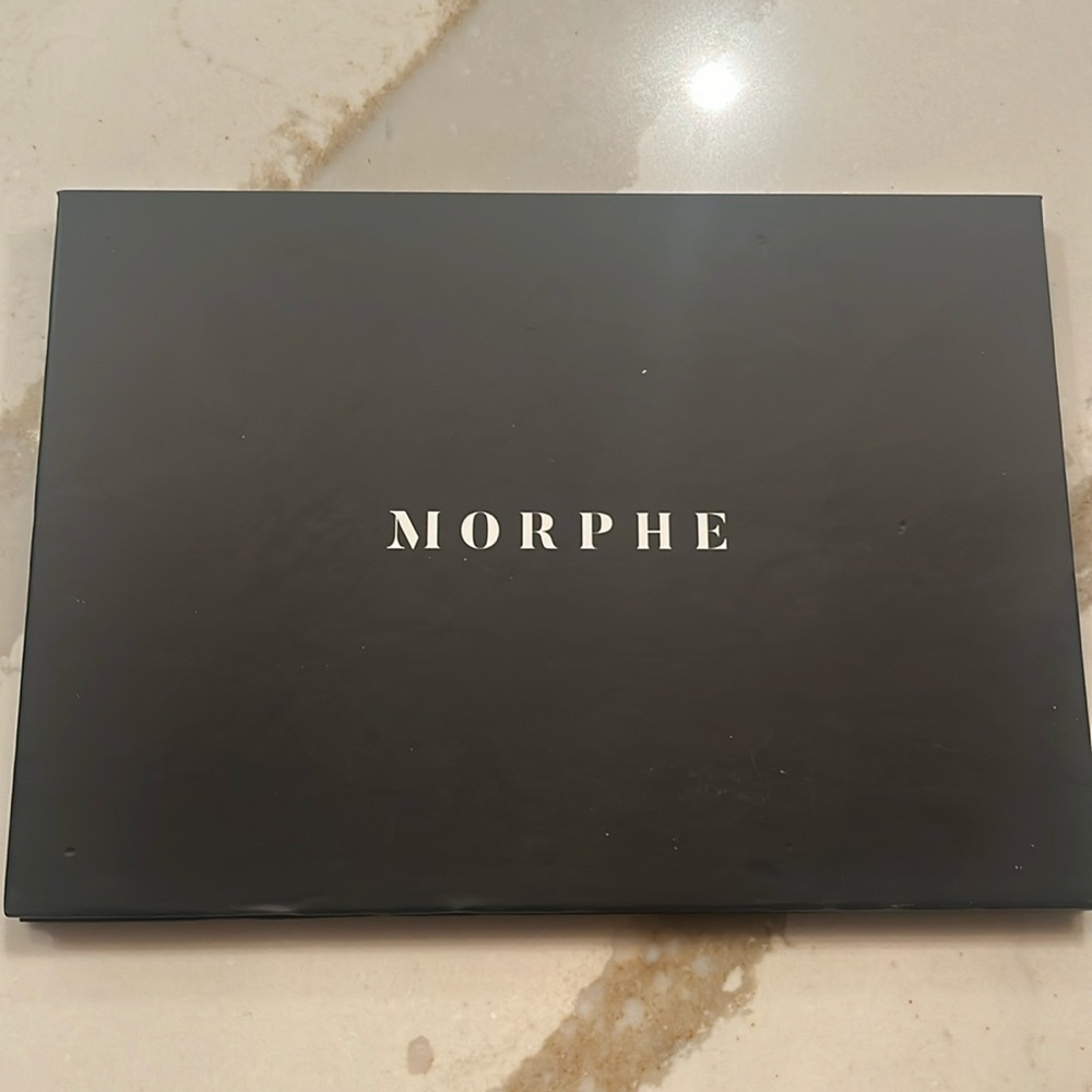 Morphe magnetic palette